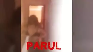 Daring Ravina & Parul Stripping in Hotel Corridor