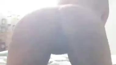 Chubby girl milking dick with handjob to lover viral sex
