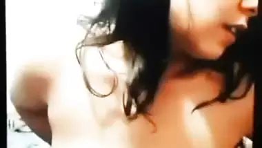 Gorgeous maal topless viral video seducing her lover