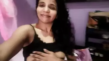 Mature Srilankan aunty nude selfie videos shared