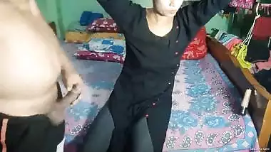 Desi Village Bhabhi Blowjob And Fucked