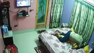 Couple fucking at night caught on CCTV viral MMS