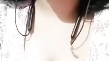 Huge boobs showing gorgeous girl fingering video