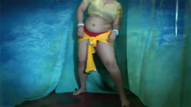 Indian Pornstar Babe Rupali Big Boobs Exposed In Dancing